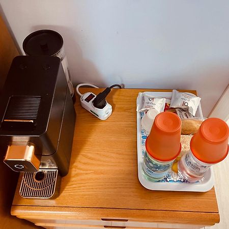 Affitta Camere Di Mattia Self Check In Fiumicino Eksteriør bilde